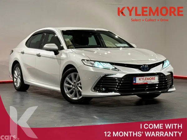 Toyota Camry Saloon, Petrol Hybrid, 2023, White