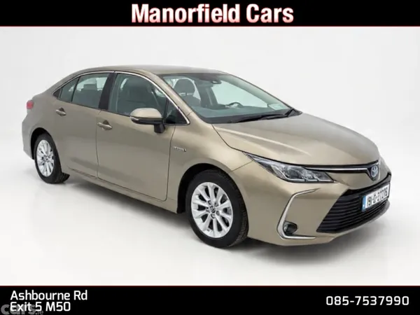 Toyota Corolla Saloon, Petrol Hybrid, 2019, Green