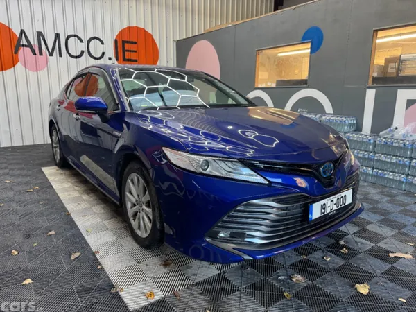 Toyota Camry Saloon, Petrol Hybrid, 2019, Blue