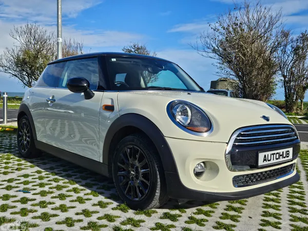 Mini Cooper Hatchback, Diesel, 2019, White