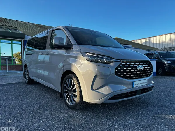 Ford Tourneo Custom MPV, Petrol Plug-in Hybrid, 2027, Grey