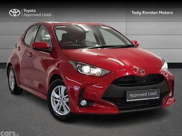 Toyota Yaris Hatchback, Petrol Hybrid, 2026, Red