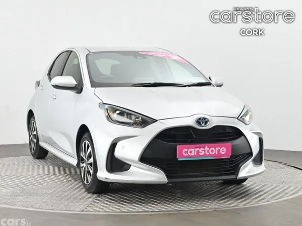 Toyota Yaris Hatchback, Petrol Hybrid, 2021, Silver