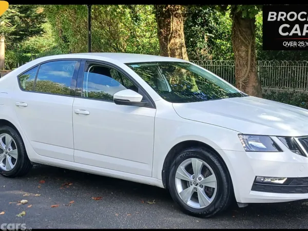Skoda Octavia Saloon, Petrol, 2020, White