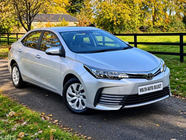 Toyota Corolla Saloon, Petrol, 2017, Grey