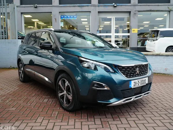 Peugeot 5008 MPV, Diesel, 2021, Blue