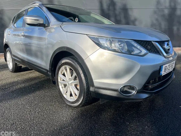 Nissan Qashqai Hatchback, Diesel, 2016, Silver