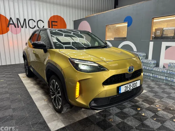 Toyota Yaris Cross SUV, Petrol Hybrid, 2021, Gold