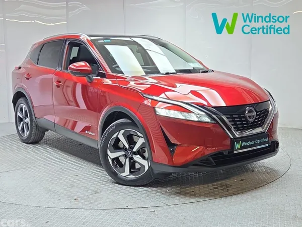 Nissan Qashqai MPV, Petrol, 2023, Red