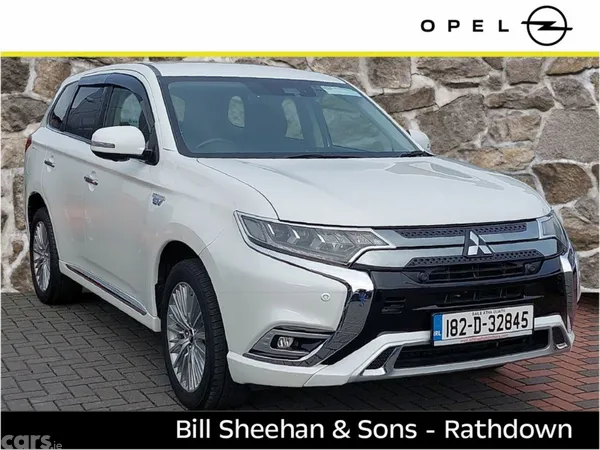 Mitsubishi Outlander SUV, Petrol Plug-in Hybrid, 2018, White