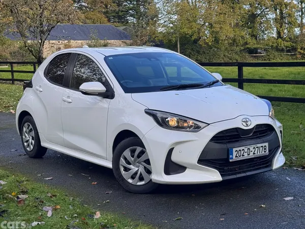 Toyota Yaris Hatchback, Petrol, 2020, White