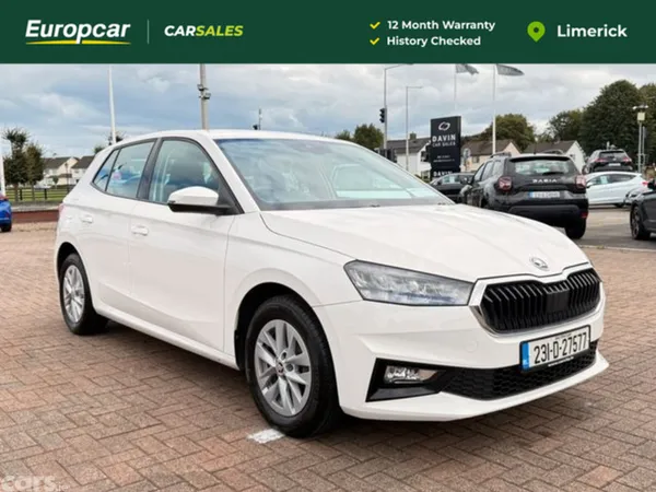 Skoda Fabia Hatchback, Petrol, 2023, White