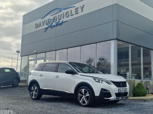 Peugeot 5008 MPV, Petrol, 2019, White