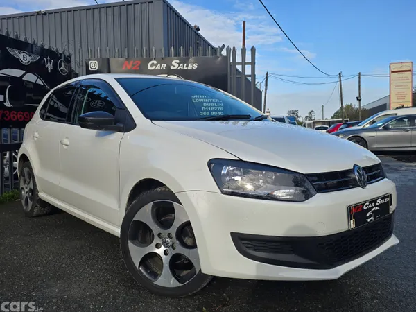 Volkswagen Polo Hatchback, Petrol, 2014, White