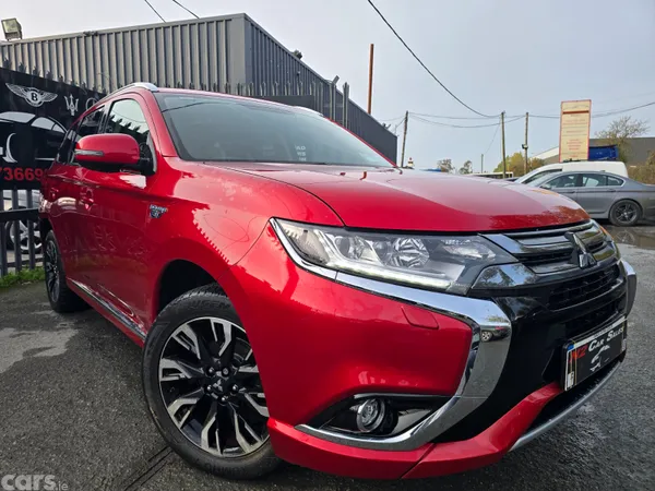 Mitsubishi Outlander SUV, Petrol Plug-in Hybrid, 2018, Red
