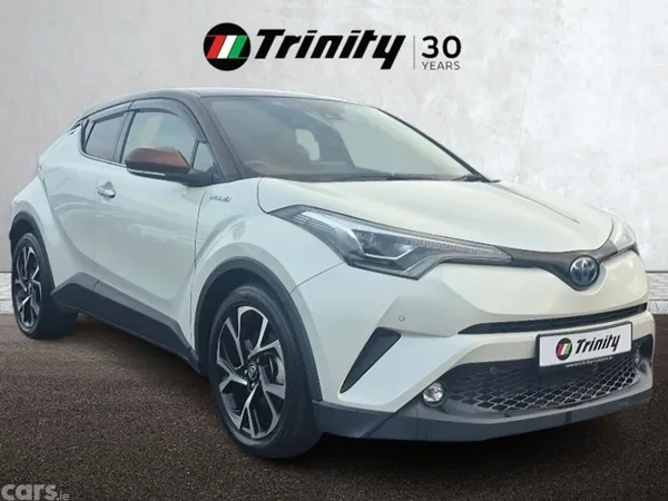 Toyota C-HR SUV, Petrol Hybrid, 2019, White