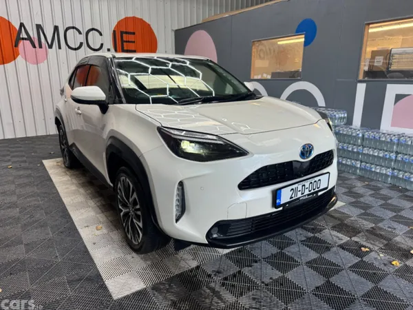 Toyota Yaris Cross SUV, Petrol Hybrid, 2021, White