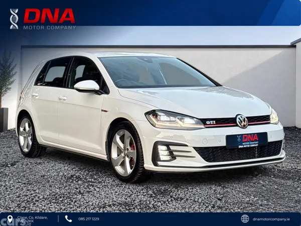 Volkswagen Golf Hatchback, Petrol, 2018, White
