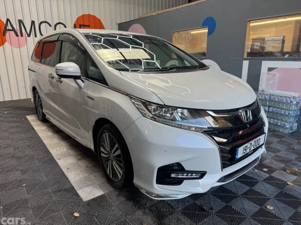 Honda Odyssey MPV, Petrol Hybrid, 2019, White