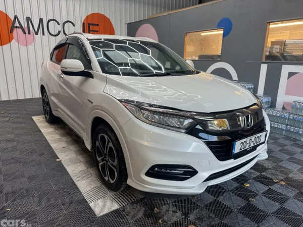 Honda Vezel SUV, Petrol Hybrid, 2020, White