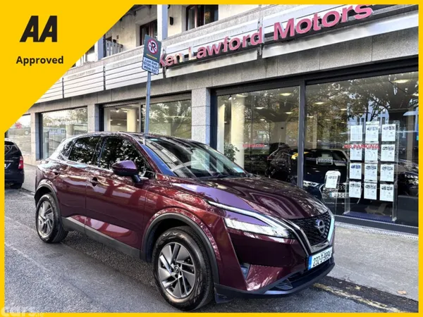Nissan Qashqai MPV, Petrol, 2023, Red
