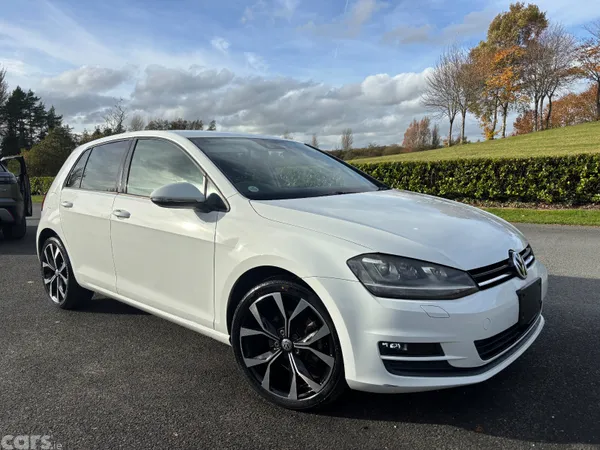 Volkswagen Golf Hatchback, Petrol, 2016, White