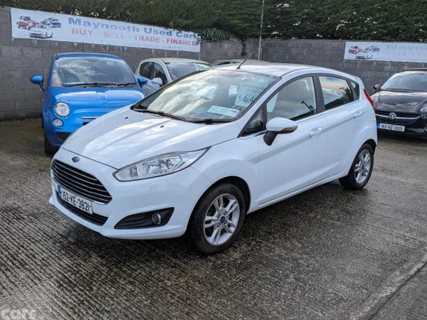 Ford Fiesta Hatchback, Petrol, 2015, White