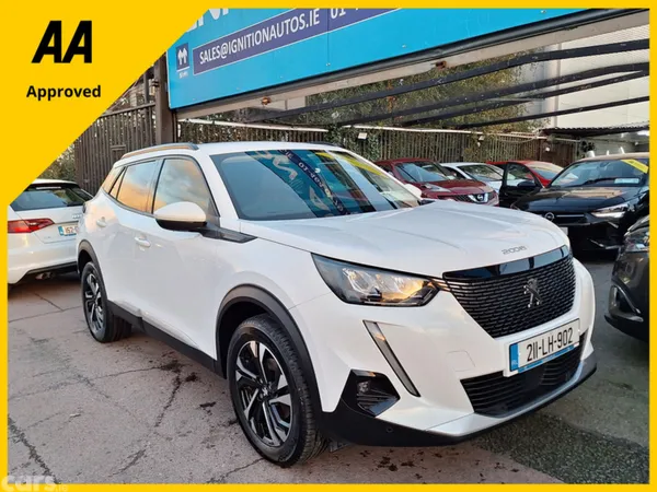Peugeot 2008 MPV, Petrol, 2021, White