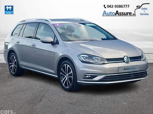 Volkswagen Golf Estate, Petrol, 2019, Gold