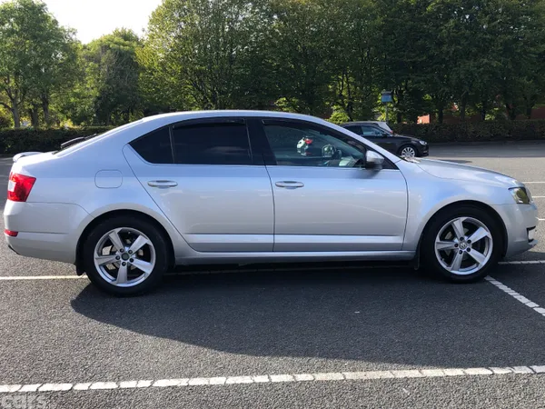 Skoda Octavia Saloon, Diesel, 2016, Silver