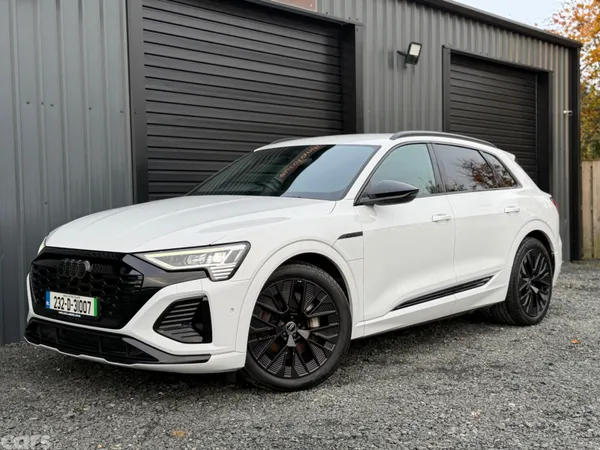 Audi Q8 e-tron SUV, Electric, 2023, White
