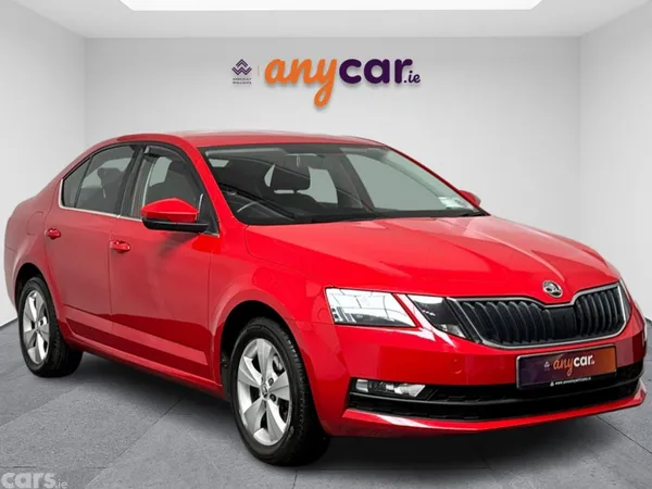 Skoda Octavia Saloon, Petrol, 2019, Red