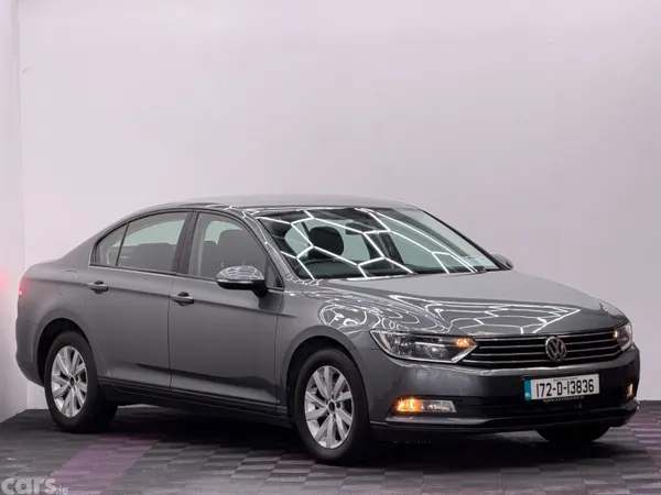 Volkswagen Passat Saloon, Diesel, 2017, Grey