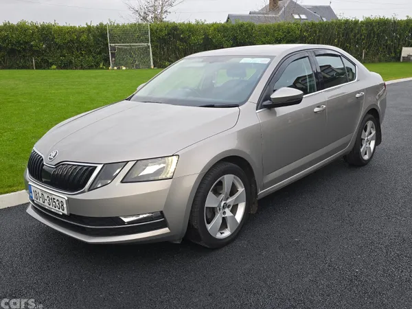 Skoda Octavia Saloon, Diesel, 2018, Grey