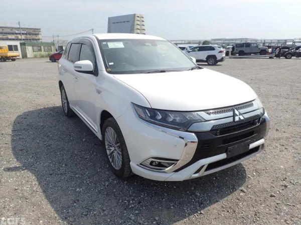 Mitsubishi Outlander SUV, Petrol Hybrid, 2018, White