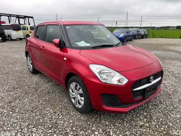 Suzuki Swift Hatchback, Petrol, 2020, Red