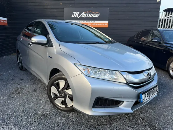 Honda Grace Saloon, Petrol Hybrid, 2015, Silver