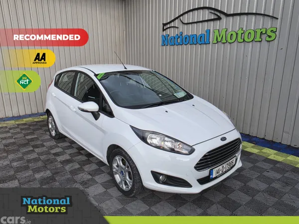 Ford Fiesta Hatchback, Petrol, 2014, White