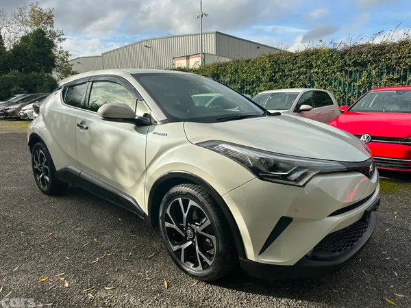 Toyota C-HR SUV, Petrol Hybrid, 2017, White
