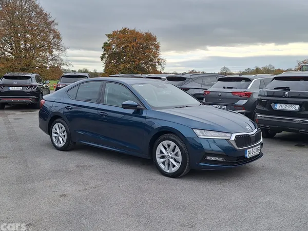 Skoda Octavia Saloon, Diesel, 2024, Blue