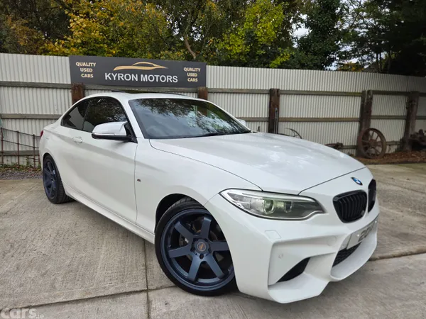 BMW 2-Series Coupe, Petrol, 2014, White