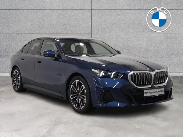 BMW 5-Series Saloon, Petrol Plug-in Hybrid, 2026, Blue