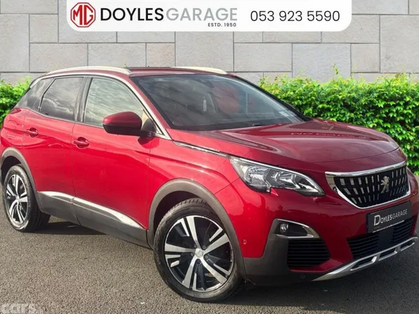 Peugeot 3008 MPV, Petrol, 2020, Red