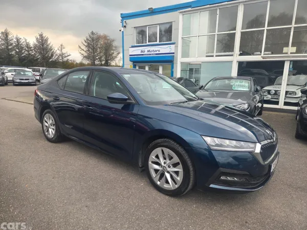 Skoda Octavia Saloon, Petrol Hybrid, 2024, Blue