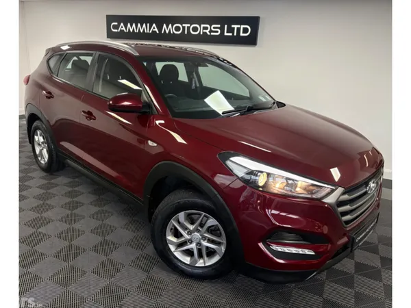 Hyundai Tucson MPV, Petrol, 2016, Red