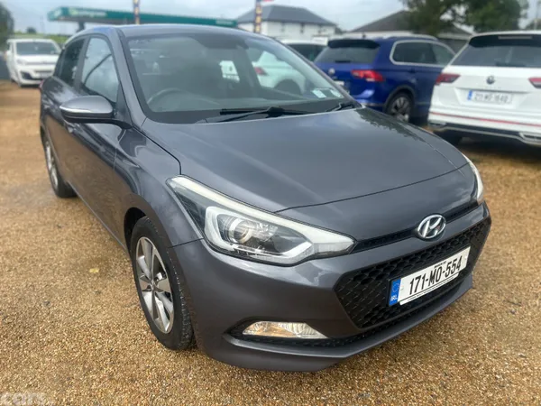 Hyundai i20 Hatchback, Petrol, 2017, Grey