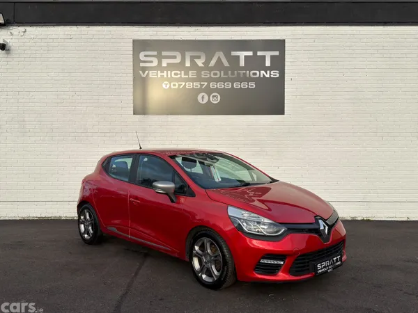 Renault Clio Hatchback, Diesel, 2016, Red