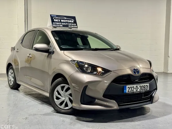 Toyota Yaris Hatchback, Petrol Hybrid, 2023, Grey