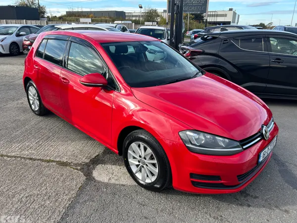 Volkswagen Golf Hatchback, Petrol, 2016, Red