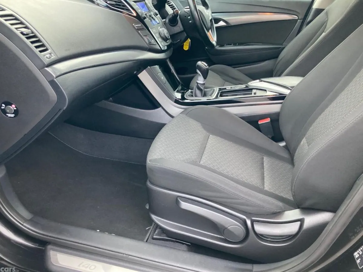 Hyundai i40 Saloon, Diesel, 2015, Black